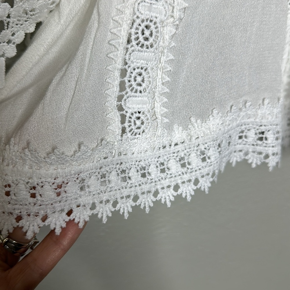 POL white BoHo lace floral off shoulder ruffle top. Size S - Picture 6 of 9